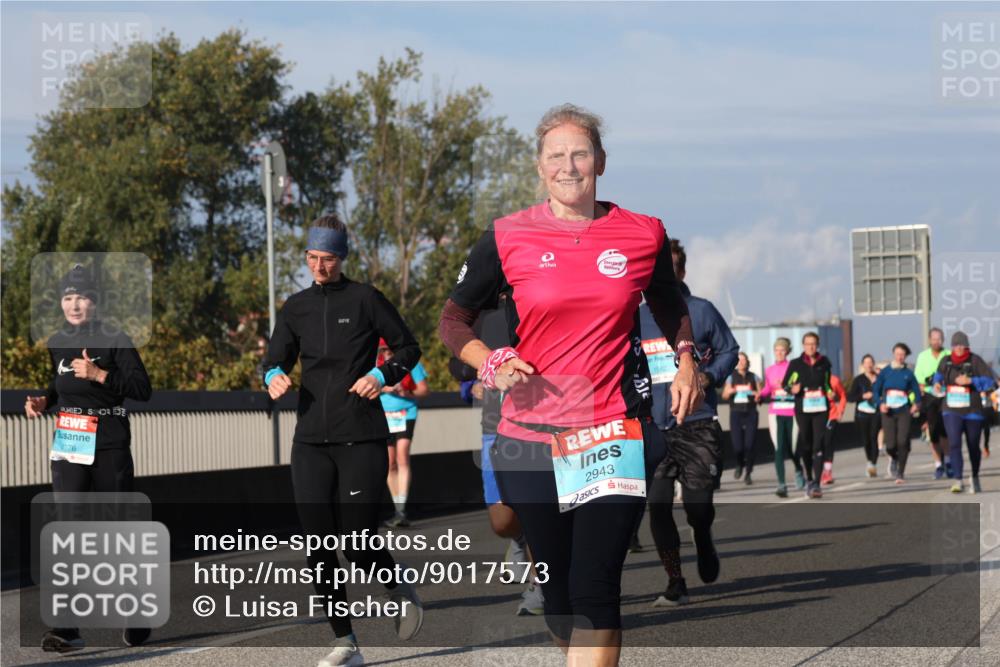 03.10.2025 - Köhlbrandbrückenlauf Luisa Fischer http://msf.ph/oto/9017573 03.10.2025 11:04:16 Position 3 2076, 2943 meine-sportfotos.de