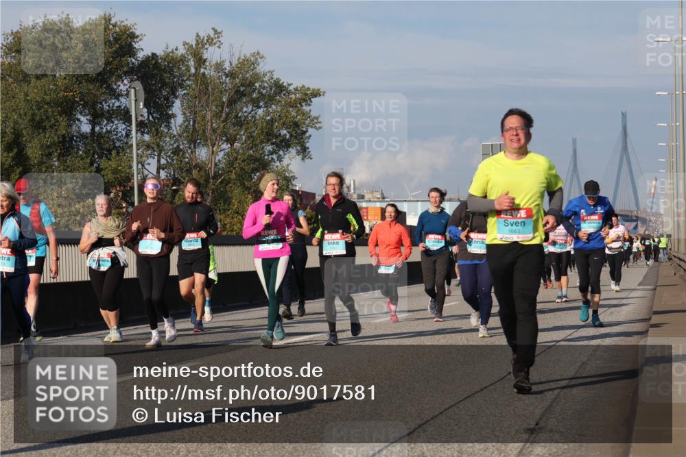 03.10.2025 - Köhlbrandbrückenlauf Luisa Fischer http://msf.ph/oto/9017581 03.10.2025 11:04:22 Position 3 70, 1663, 1463, 2415 meine-sportfotos.de