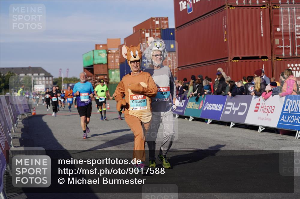 03.10.2025 - Köhlbrandbrückenlauf Michael Burmester http://msf.ph/oto/9017588 03.10.2025 10:17:00 Ziel 1288, 1289, 1548, 1549, 1807, 1809, 1956, 2038, 2089, 2965, 3125 meine-sportfotos.de