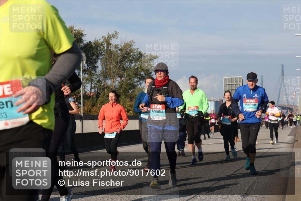 03.10.2025 - Köhlbrandbrückenlauf Luisa Fischer http://msf.ph/oto/9017602 03.10.2025 11:04:25 Position 3 53, 2415, 3509 meine-sportfotos.de