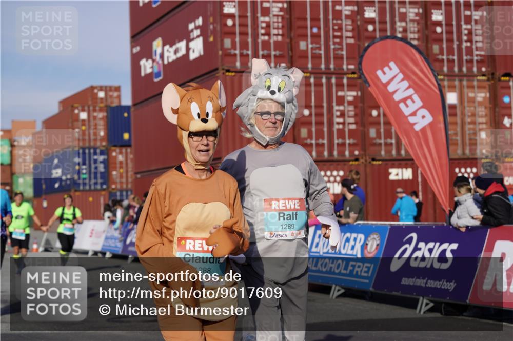 03.10.2025 - Köhlbrandbrückenlauf Michael Burmester http://msf.ph/oto/9017609 03.10.2025 10:17:01 Ziel 1288, 1289, 1548, 1549, 1807, 1809, 1956, 2038, 2089, 2965 meine-sportfotos.de