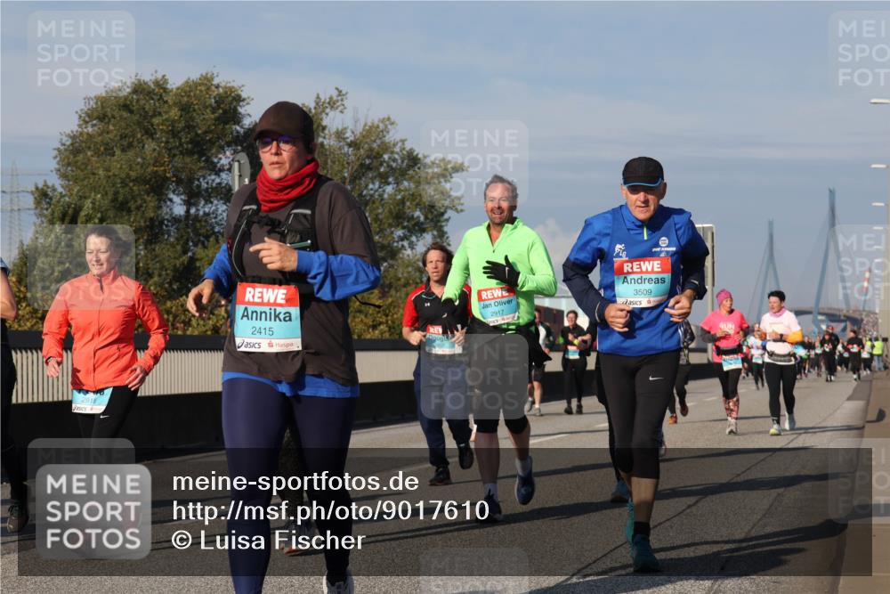 03.10.2025 - Köhlbrandbrückenlauf Luisa Fischer http://msf.ph/oto/9017610 03.10.2025 11:04:26 Position 3 2918, 2415, 2917, 3509 meine-sportfotos.de