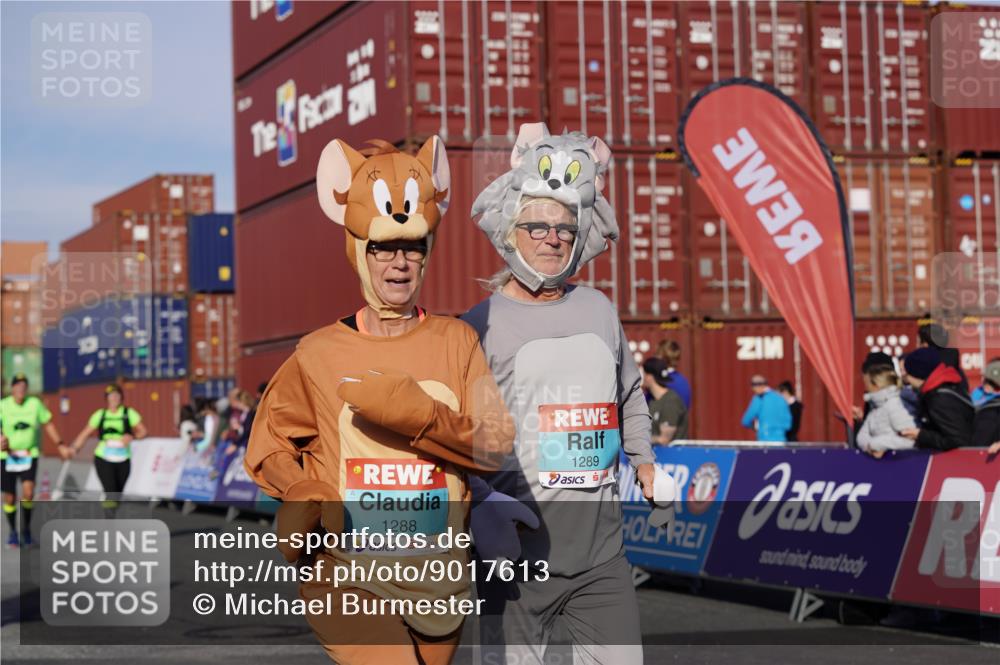 03.10.2025 - Köhlbrandbrückenlauf Michael Burmester http://msf.ph/oto/9017613 03.10.2025 10:17:02 Ziel 1288, 1289, 1548, 1549, 1807, 1809, 1956, 2089, 2965, 3765 meine-sportfotos.de