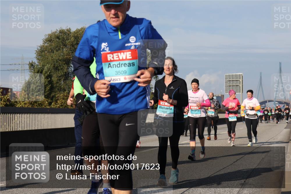 03.10.2025 - Köhlbrandbrückenlauf Luisa Fischer http://msf.ph/oto/9017623 03.10.2025 11:04:28 Position 3 3509, 1698, 2024, 3574 meine-sportfotos.de