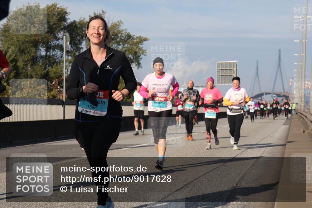 03.10.2025 - Köhlbrandbrückenlauf Luisa Fischer http://msf.ph/oto/9017628 03.10.2025 11:04:29 Position 3 1698, 2024, 3574 meine-sportfotos.de