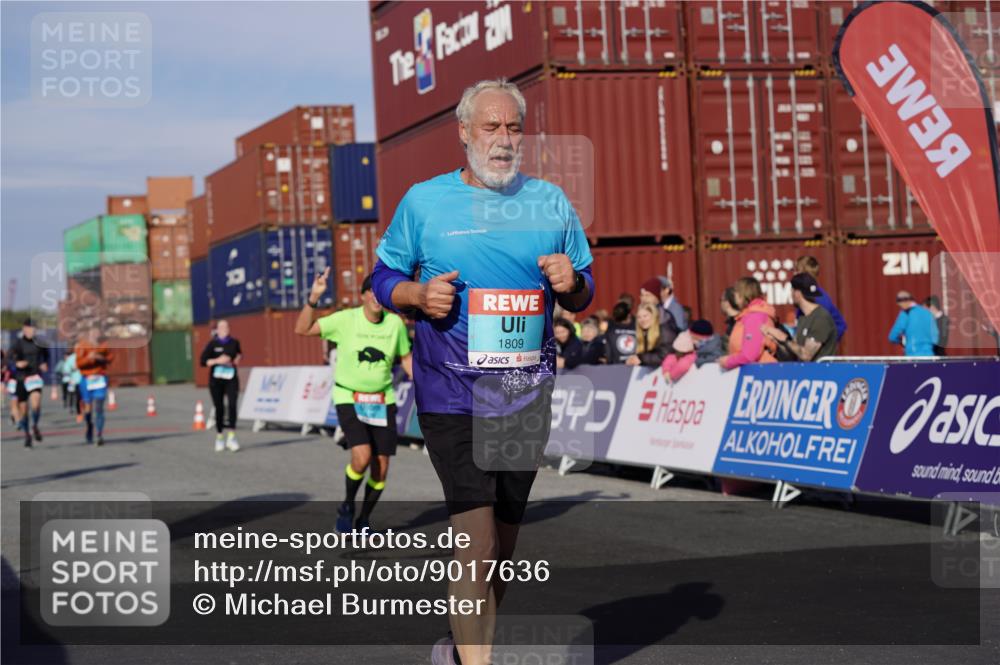 03.10.2025 - Köhlbrandbrückenlauf Michael Burmester http://msf.ph/oto/9017636 03.10.2025 10:17:04 Ziel 1031, 1288, 1289, 1807, 1809, 1956, 2089, 3281, 3557, 3765 meine-sportfotos.de