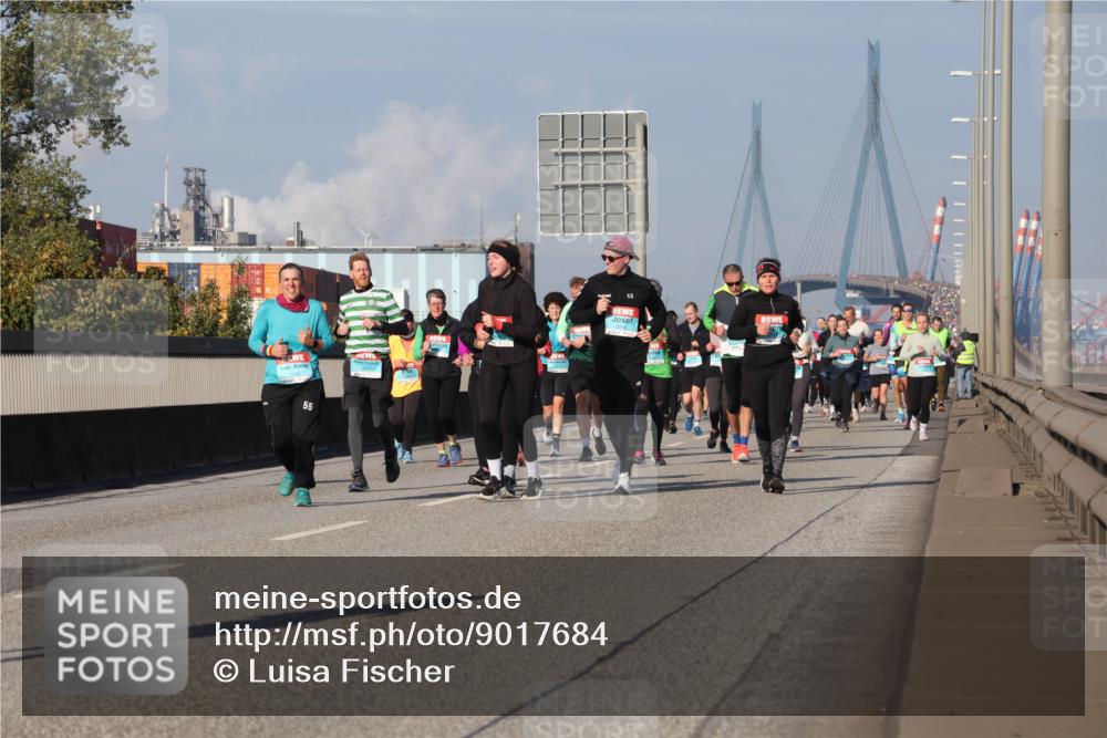 03.10.2025 - Köhlbrandbrückenlauf Luisa Fischer http://msf.ph/oto/9017684 03.10.2025 11:04:44 Position 3 55 meine-sportfotos.de