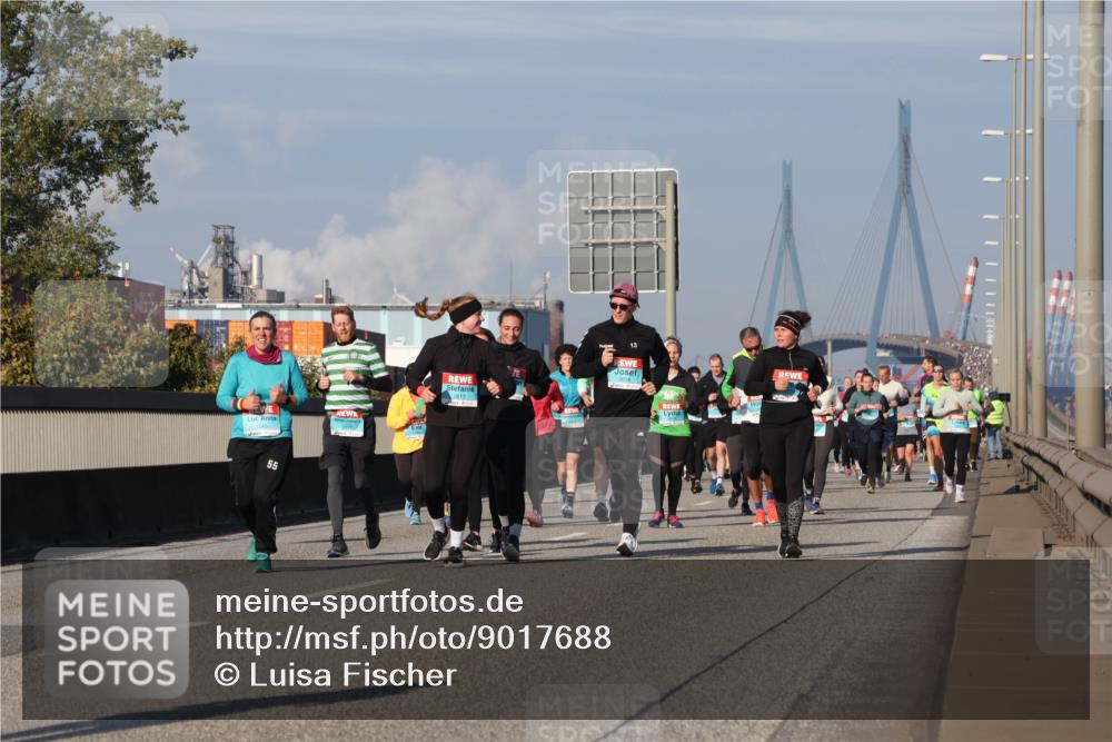 03.10.2025 - Köhlbrandbrückenlauf Luisa Fischer http://msf.ph/oto/9017688 03.10.2025 11:04:45 Position 3 55, 2617 meine-sportfotos.de