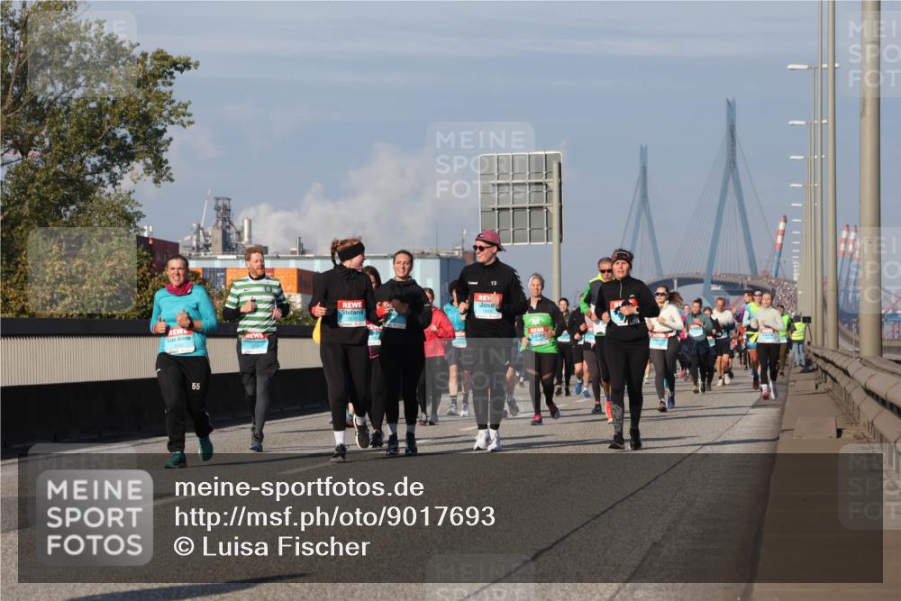 03.10.2025 - Köhlbrandbrückenlauf Luisa Fischer http://msf.ph/oto/9017693 03.10.2025 11:04:46 Position 3  meine-sportfotos.de