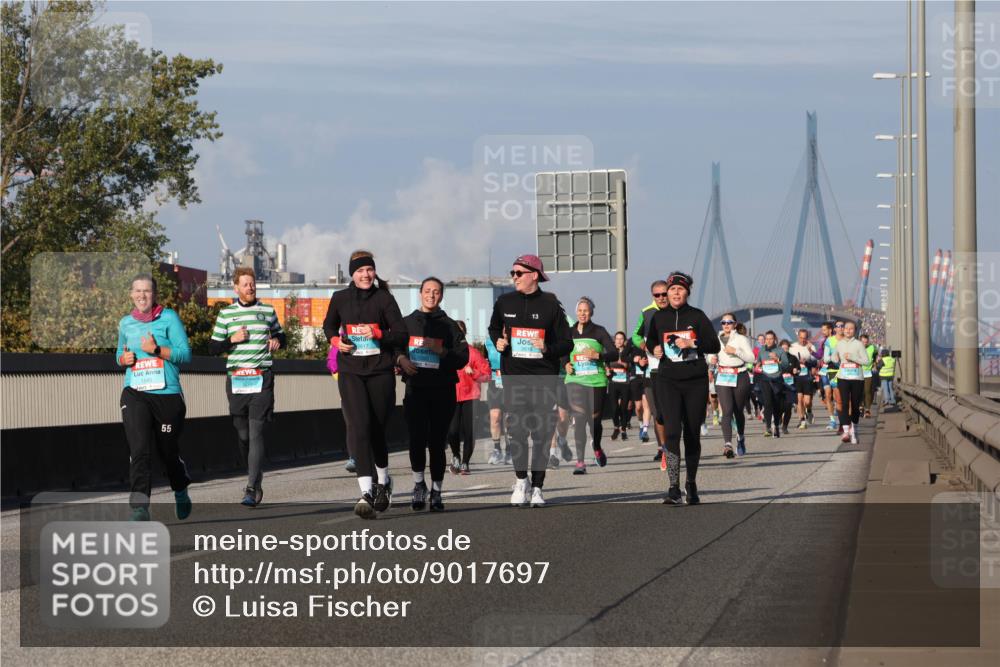 03.10.2025 - Köhlbrandbrückenlauf Luisa Fischer http://msf.ph/oto/9017697 03.10.2025 11:04:47 Position 3 1545, 55, 2617, 2616 meine-sportfotos.de