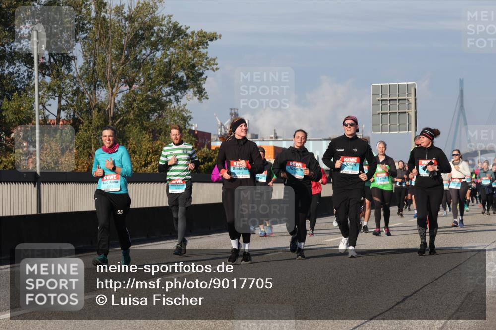 03.10.2025 - Köhlbrandbrückenlauf Luisa Fischer http://msf.ph/oto/9017705 03.10.2025 11:04:48 Position 3 1545, 55, 2617, 13, 2616 meine-sportfotos.de