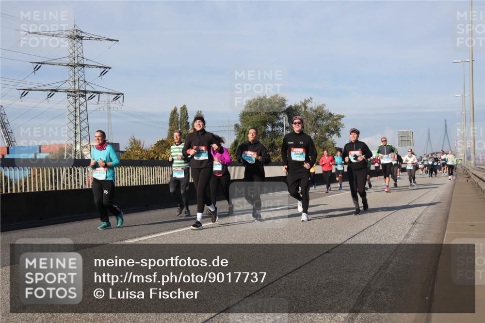 03.10.2025 - Köhlbrandbrückenlauf Luisa Fischer http://msf.ph/oto/9017737 03.10.2025 11:04:53 Position 3 55 meine-sportfotos.de