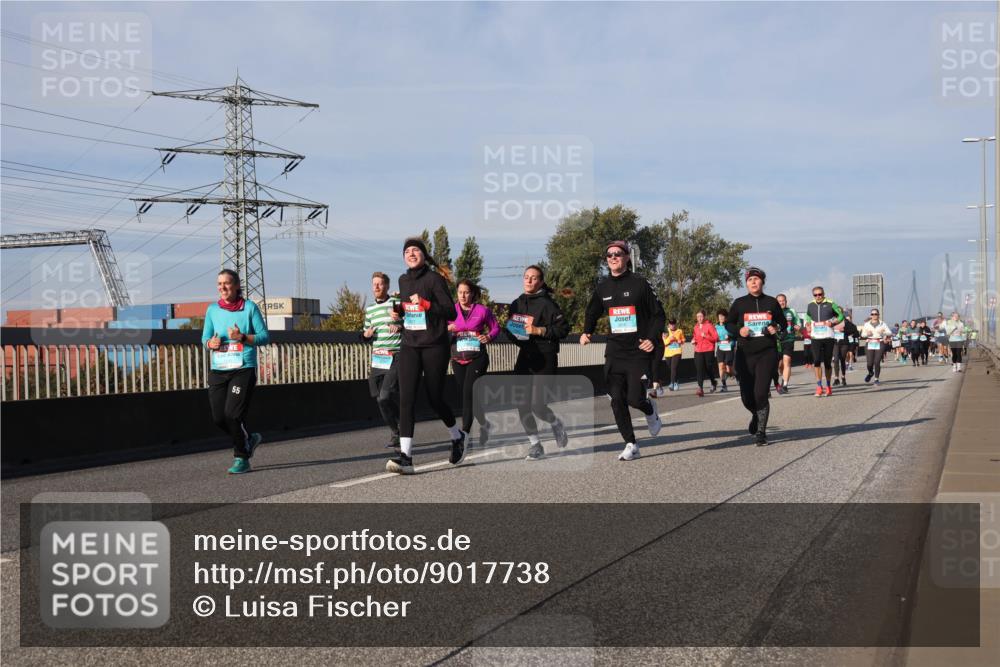 03.10.2025 - Köhlbrandbrückenlauf Luisa Fischer http://msf.ph/oto/9017738 03.10.2025 11:04:53 Position 3 55 meine-sportfotos.de