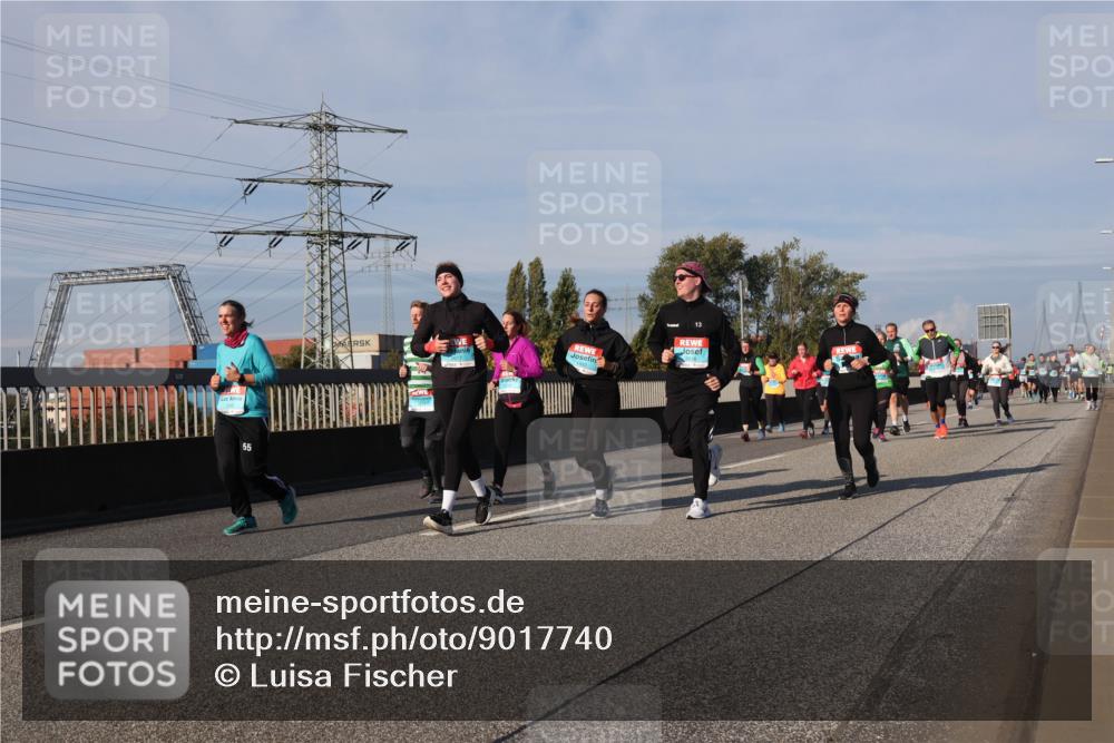 03.10.2025 - Köhlbrandbrückenlauf Luisa Fischer http://msf.ph/oto/9017740 03.10.2025 11:04:54 Position 3 55 meine-sportfotos.de