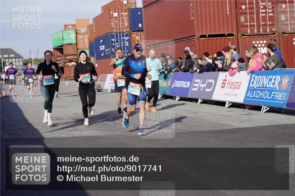03.10.2025 - Köhlbrandbrückenlauf Michael Burmester http://msf.ph/oto/9017741 03.10.2025 10:17:14 Ziel 1031, 1283, 1573, 1794, 1835, 1850, 2242, 2269, 2789, 2974, 3191, 3252, 3281, 3557, 3642, 3765 meine-sportfotos.de