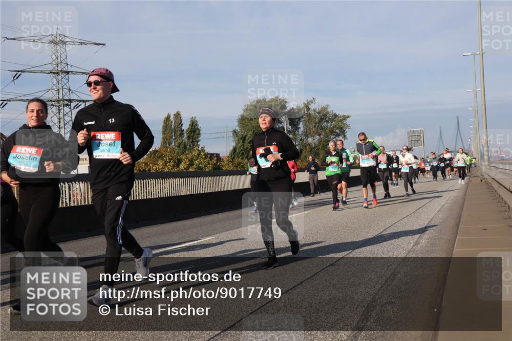 03.10.2025 - Köhlbrandbrückenlauf Luisa Fischer http://msf.ph/oto/9017749 03.10.2025 11:04:55 Position 3 1992, 13, 2616 meine-sportfotos.de