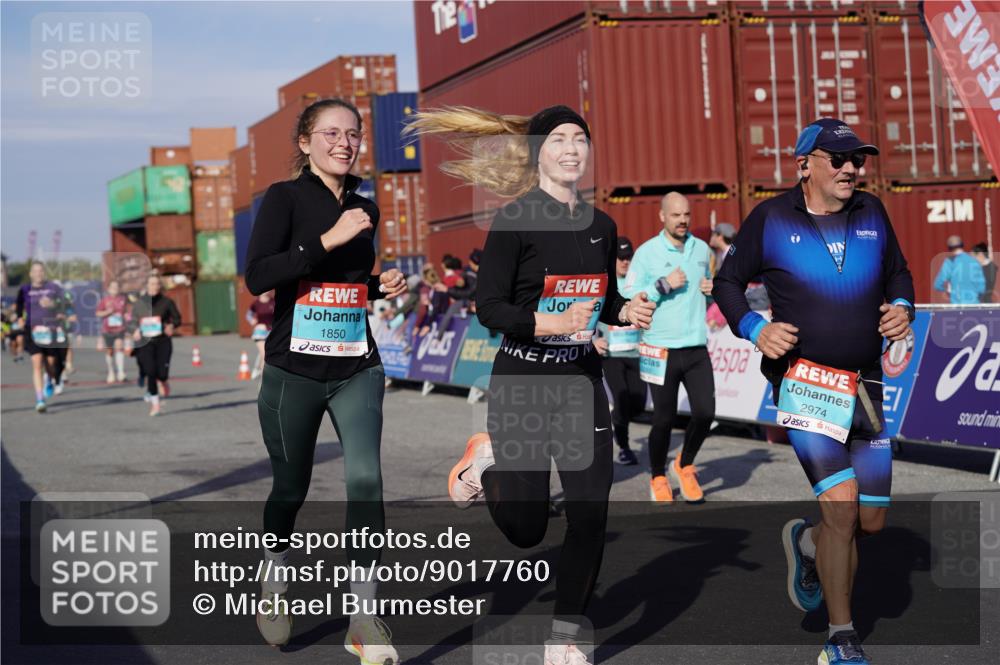 03.10.2025 - Köhlbrandbrückenlauf Michael Burmester http://msf.ph/oto/9017760 03.10.2025 10:17:15 Ziel 1031, 1283, 1481, 1573, 1794, 1835, 1850, 2242, 2269, 2789, 2974, 3191, 3252, 3281, 3557, 3642 meine-sportfotos.de
