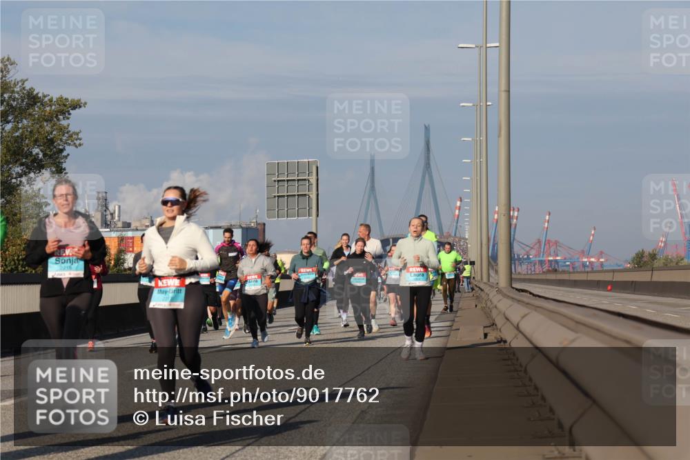 03.10.2025 - Köhlbrandbrückenlauf Luisa Fischer http://msf.ph/oto/9017762 03.10.2025 11:04:57 Position 3 2218 meine-sportfotos.de