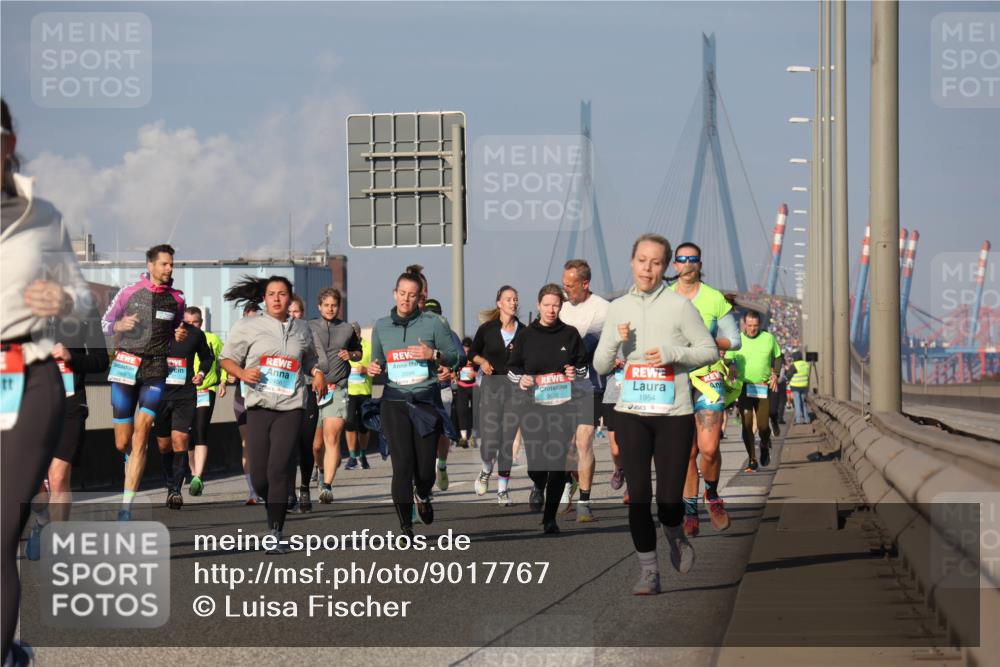 03.10.2025 - Köhlbrandbrückenlauf Luisa Fischer http://msf.ph/oto/9017767 03.10.2025 11:04:58 Position 3 2099, 1954 meine-sportfotos.de