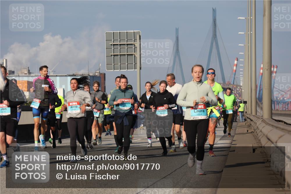 03.10.2025 - Köhlbrandbrückenlauf Luisa Fischer http://msf.ph/oto/9017770 03.10.2025 11:04:59 Position 3 2016, 2456, 2622, 1954 meine-sportfotos.de