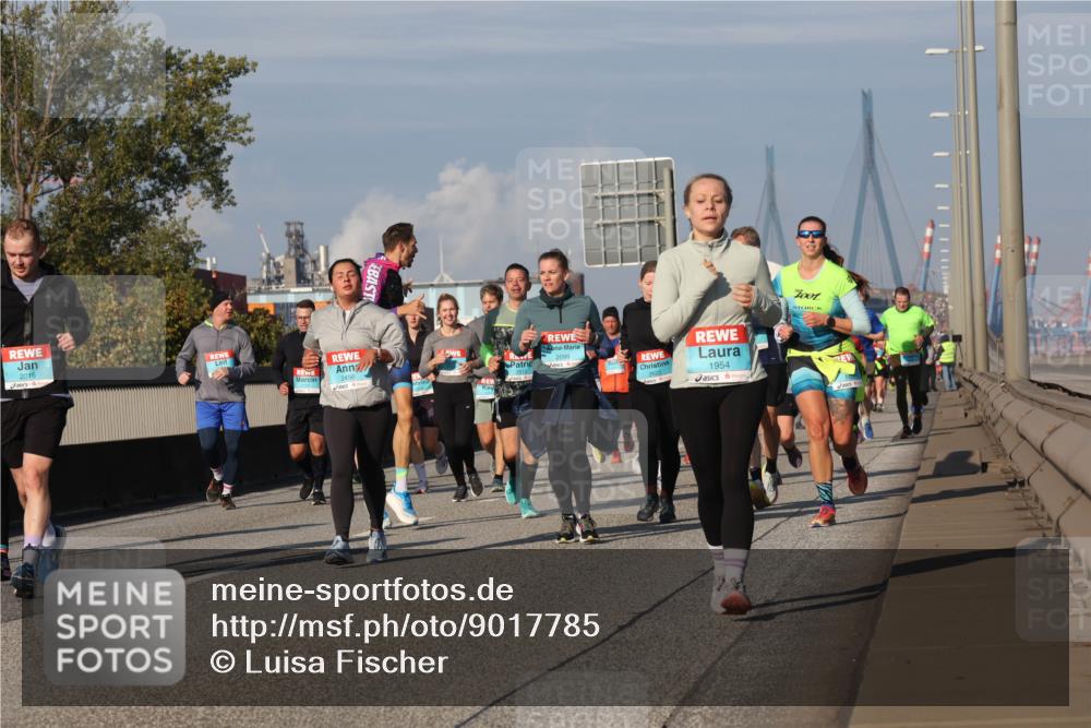 03.10.2025 - Köhlbrandbrückenlauf Luisa Fischer http://msf.ph/oto/9017785 03.10.2025 11:05:01 Position 3 2016, 2456, 2099, 1954 meine-sportfotos.de