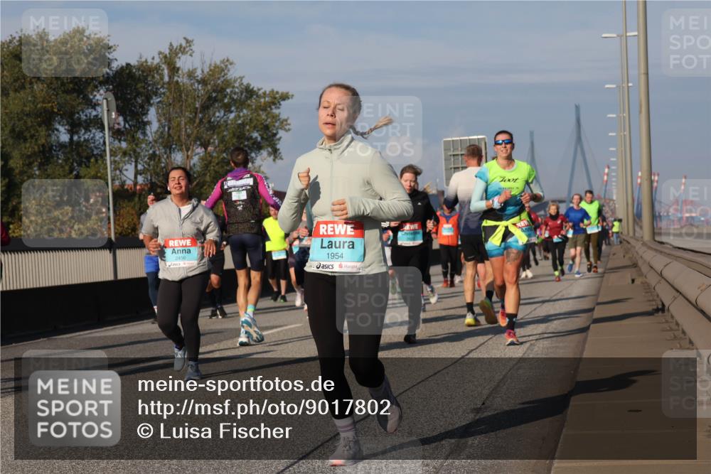 03.10.2025 - Köhlbrandbrückenlauf Luisa Fischer http://msf.ph/oto/9017802 03.10.2025 11:05:04 Position 3 2456, 1954 meine-sportfotos.de