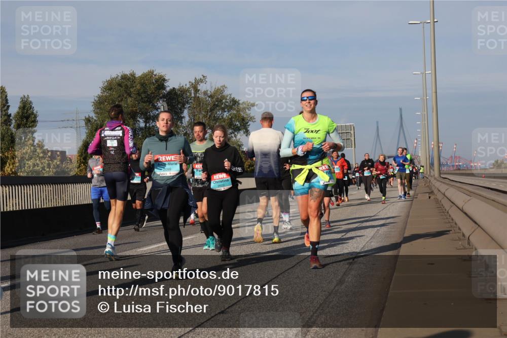 03.10.2025 - Köhlbrandbrückenlauf Luisa Fischer http://msf.ph/oto/9017815 03.10.2025 11:05:06 Position 3 2099 meine-sportfotos.de