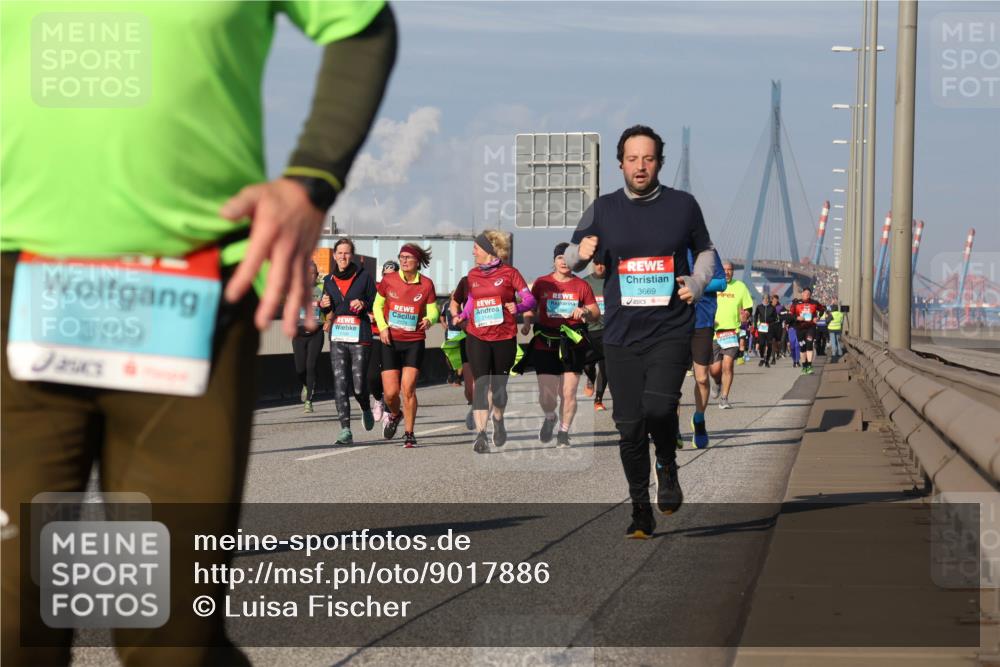 03.10.2025 - Köhlbrandbrückenlauf Luisa Fischer http://msf.ph/oto/9017886 03.10.2025 11:05:19 Position 3 3109, 3669 meine-sportfotos.de