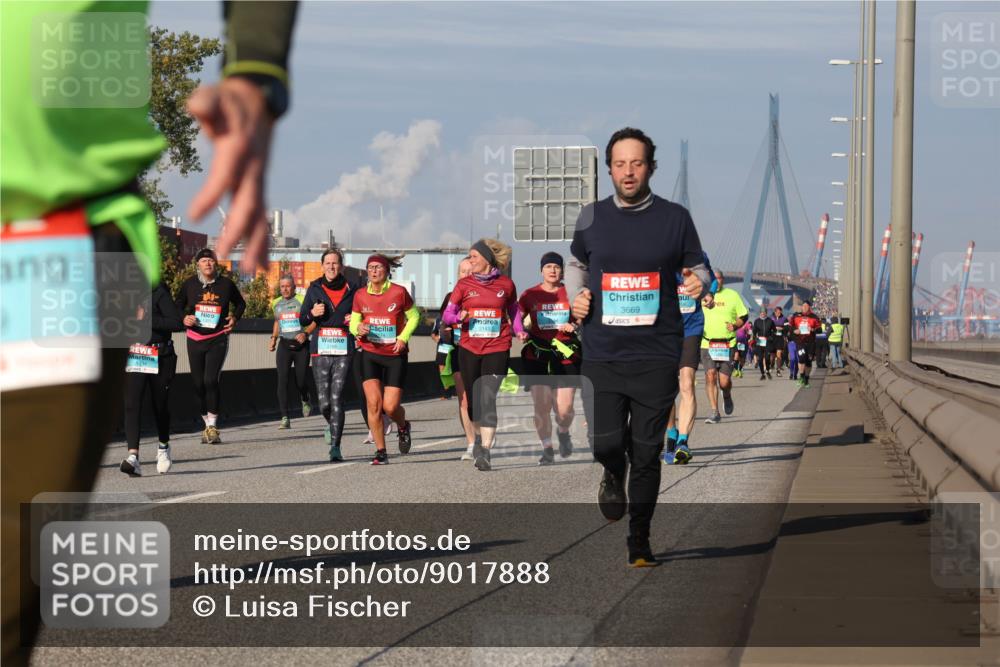 03.10.2025 - Köhlbrandbrückenlauf Luisa Fischer http://msf.ph/oto/9017888 03.10.2025 11:05:19 Position 3 2143, 3669 meine-sportfotos.de