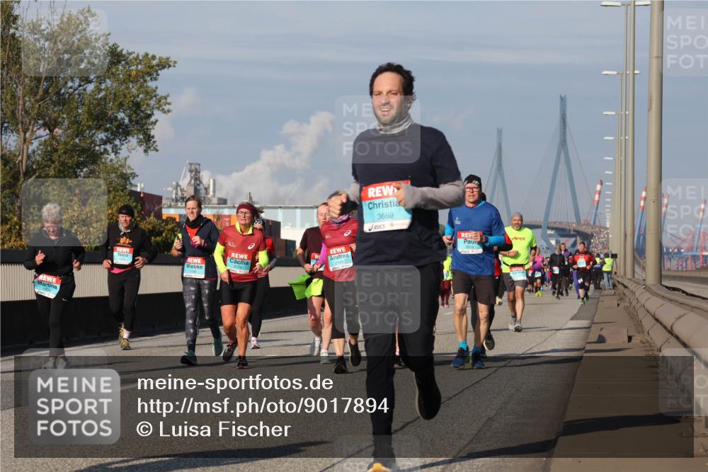 03.10.2025 - Köhlbrandbrückenlauf Luisa Fischer http://msf.ph/oto/9017894 03.10.2025 11:05:20 Position 3 2174, 3669, 2143 meine-sportfotos.de