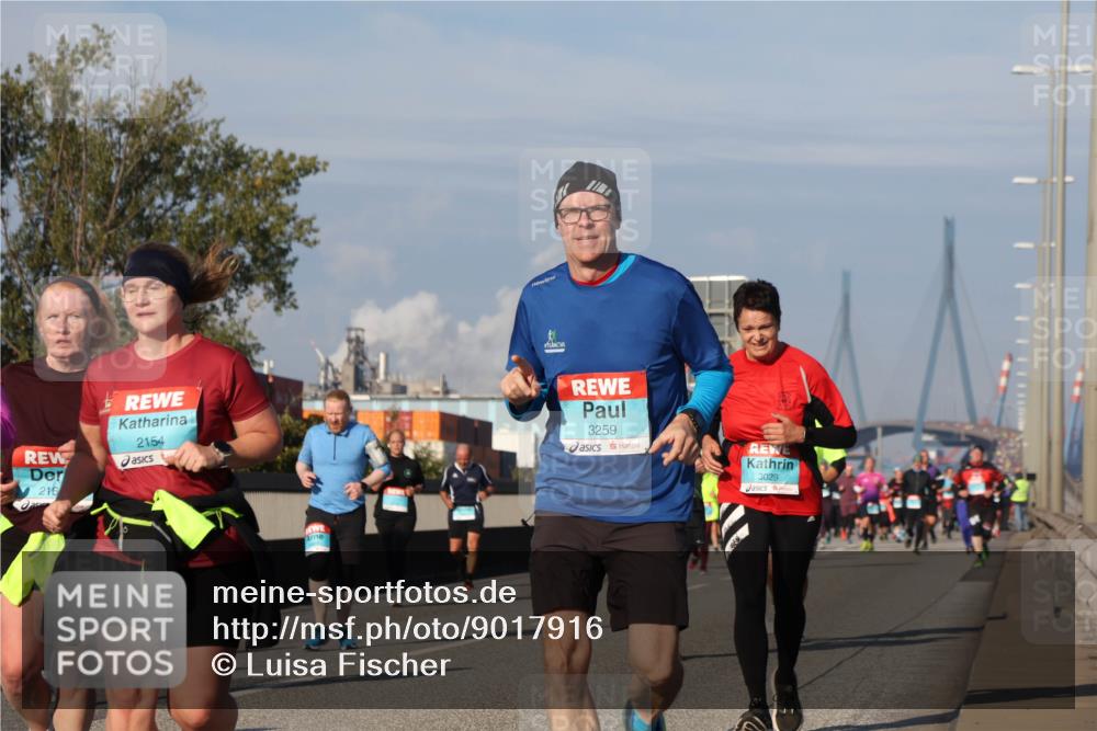 03.10.2025 - Köhlbrandbrückenlauf Luisa Fischer http://msf.ph/oto/9017916 03.10.2025 11:05:25 Position 3 216, 2154, 3259, 3029 meine-sportfotos.de