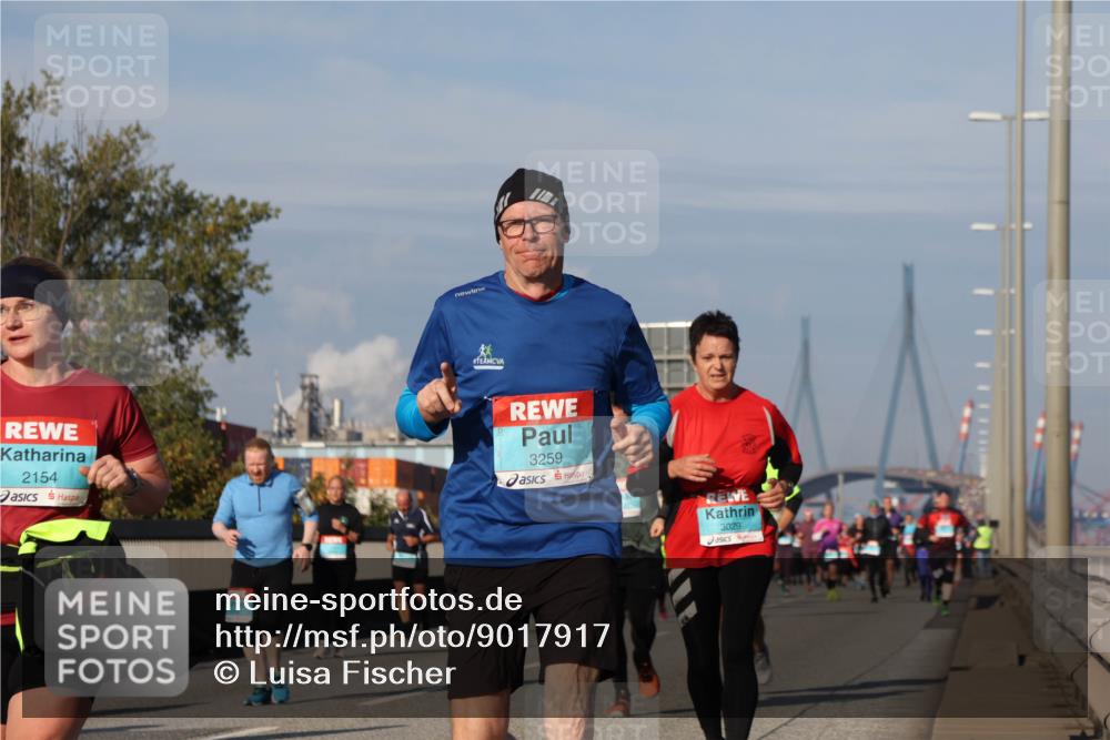 03.10.2025 - Köhlbrandbrückenlauf Luisa Fischer http://msf.ph/oto/9017917 03.10.2025 11:05:25 Position 3 2154, 3259, 3029 meine-sportfotos.de