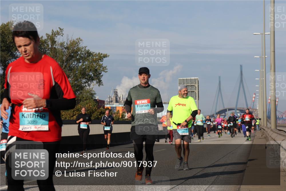 03.10.2025 - Köhlbrandbrückenlauf Luisa Fischer http://msf.ph/oto/9017937 03.10.2025 11:05:28 Position 3 1664, 3029, 2210, 2740 meine-sportfotos.de