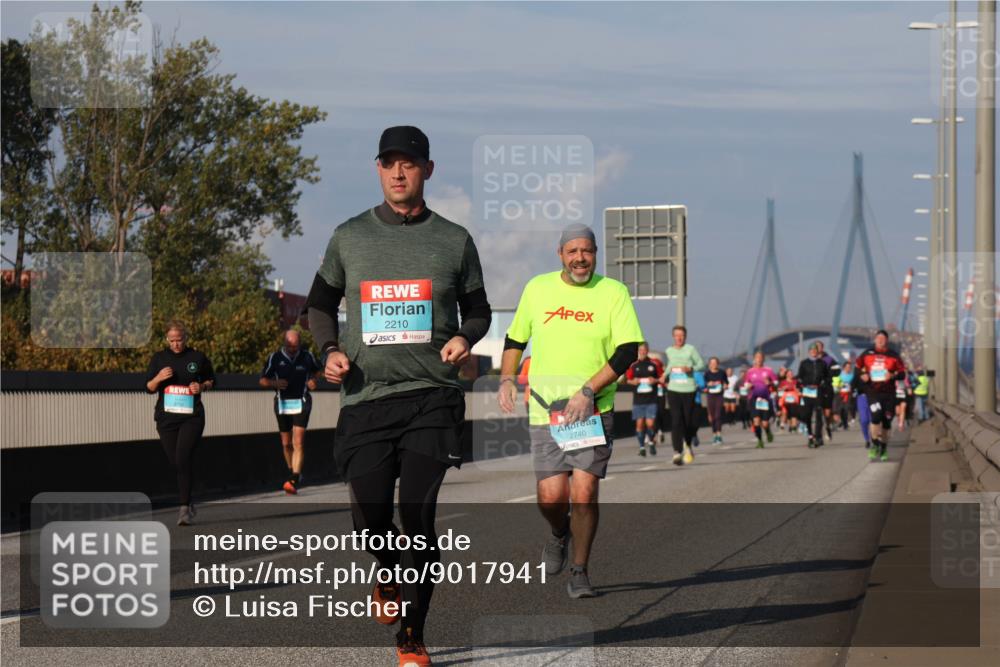 03.10.2025 - Köhlbrandbrückenlauf Luisa Fischer http://msf.ph/oto/9017941 03.10.2025 11:05:29 Position 3 2210, 2740 meine-sportfotos.de