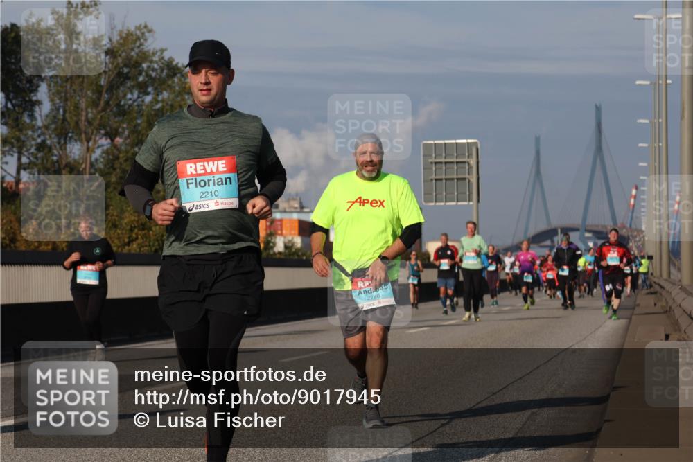 03.10.2025 - Köhlbrandbrückenlauf Luisa Fischer http://msf.ph/oto/9017945 03.10.2025 11:05:30 Position 3 2210, 2740 meine-sportfotos.de