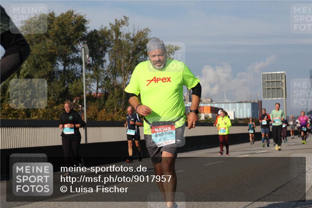 03.10.2025 - Köhlbrandbrückenlauf Luisa Fischer http://msf.ph/oto/9017957 03.10.2025 11:05:32 Position 3 2740 meine-sportfotos.de
