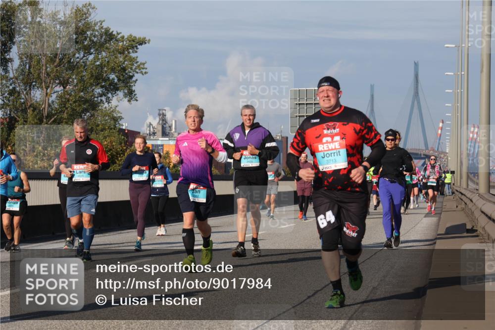 03.10.2025 - Köhlbrandbrückenlauf Luisa Fischer http://msf.ph/oto/9017984 03.10.2025 11:05:43 Position 3 3405, 3562, 3430, 3713, 64 meine-sportfotos.de