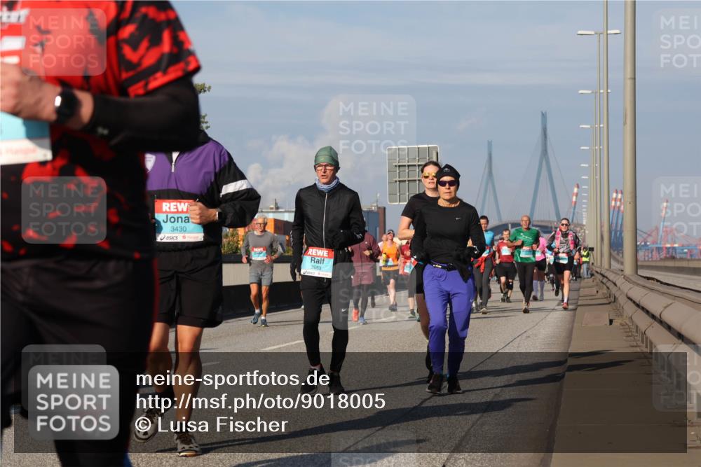 03.10.2025 - Köhlbrandbrückenlauf Luisa Fischer http://msf.ph/oto/9018005 03.10.2025 11:05:47 Position 3 3430, 2683 meine-sportfotos.de