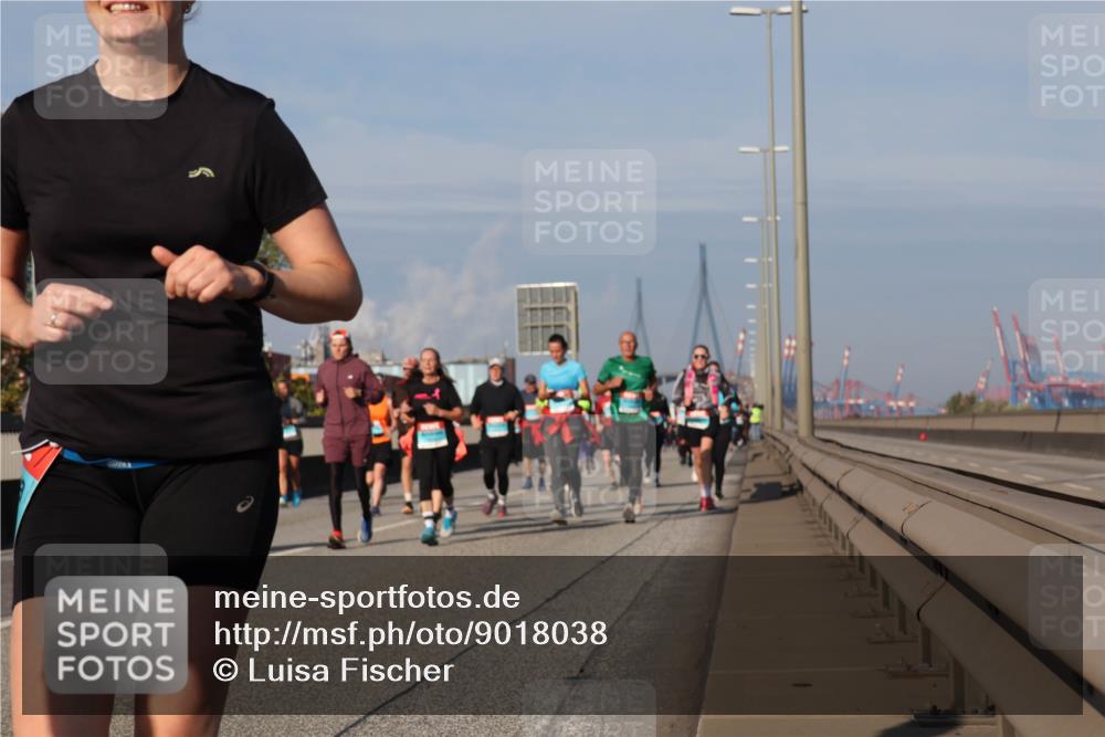 03.10.2025 - Köhlbrandbrückenlauf Luisa Fischer http://msf.ph/oto/9018038 03.10.2025 11:05:52 Position 3  meine-sportfotos.de