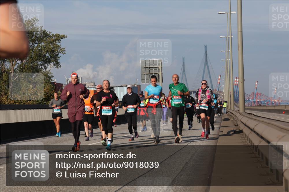 03.10.2025 - Köhlbrandbrückenlauf Luisa Fischer http://msf.ph/oto/9018039 03.10.2025 11:05:52 Position 3 1978 meine-sportfotos.de