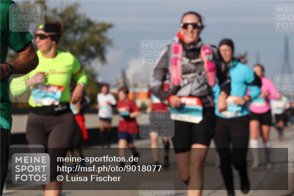 03.10.2025 - Köhlbrandbrückenlauf Luisa Fischer http://msf.ph/oto/9018077 03.10.2025 11:05:59 Position 3  meine-sportfotos.de