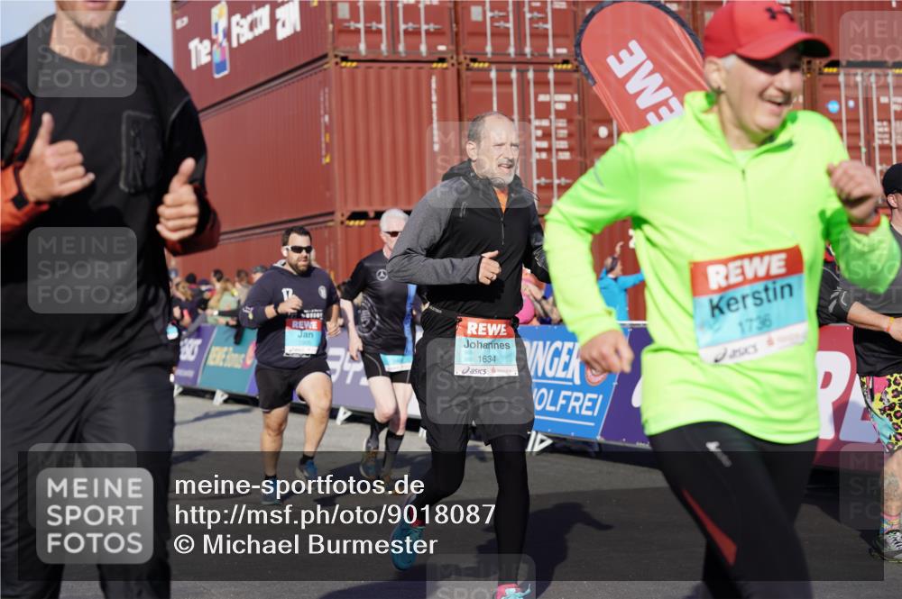 03.10.2025 - Köhlbrandbrückenlauf Michael Burmester http://msf.ph/oto/9018087 03.10.2025 10:17:45 Ziel 1634, 1649, 1659, 1671, 1684, 1695, 1731, 1736, 2088, 2270, 2376, 2499, 2678, 2836, 2905, 3150, 3156, 3268, 3468 meine-sportfotos.de