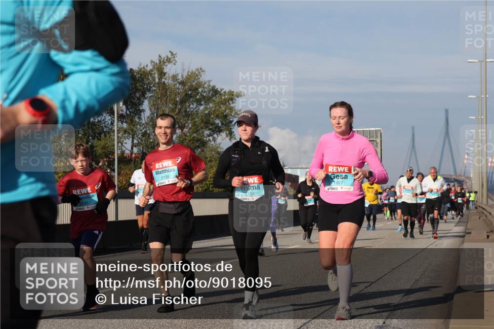 03.10.2025 - Köhlbrandbrückenlauf Luisa Fischer http://msf.ph/oto/9018095 03.10.2025 11:06:02 Position 3 2141, 2139, 2114, 1977 meine-sportfotos.de