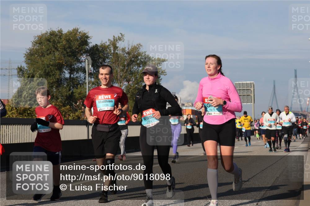 03.10.2025 - Köhlbrandbrückenlauf Luisa Fischer http://msf.ph/oto/9018098 03.10.2025 11:06:02 Position 3 2141, 2139, 2114, 1977 meine-sportfotos.de
