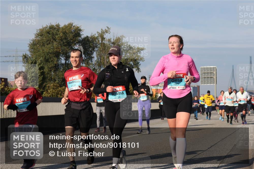 03.10.2025 - Köhlbrandbrückenlauf Luisa Fischer http://msf.ph/oto/9018101 03.10.2025 11:06:03 Position 3 2141, 2139, 2114, 1977 meine-sportfotos.de