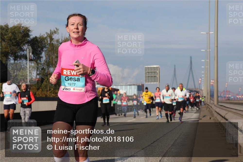 03.10.2025 - Köhlbrandbrückenlauf Luisa Fischer http://msf.ph/oto/9018106 03.10.2025 11:06:04 Position 3 1977 meine-sportfotos.de