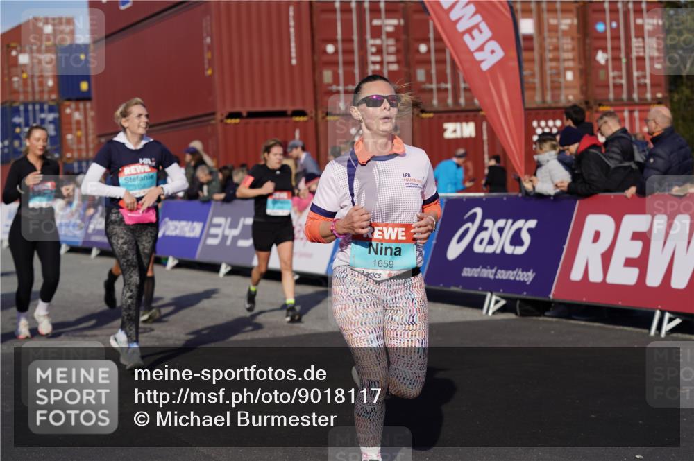 03.10.2025 - Köhlbrandbrückenlauf Michael Burmester http://msf.ph/oto/9018117 03.10.2025 10:17:48 Ziel 1164, 1634, 1649, 1659, 1671, 1695, 1831, 2270, 2372, 2376, 2499, 2670, 2905, 3150, 3156, 3468 meine-sportfotos.de