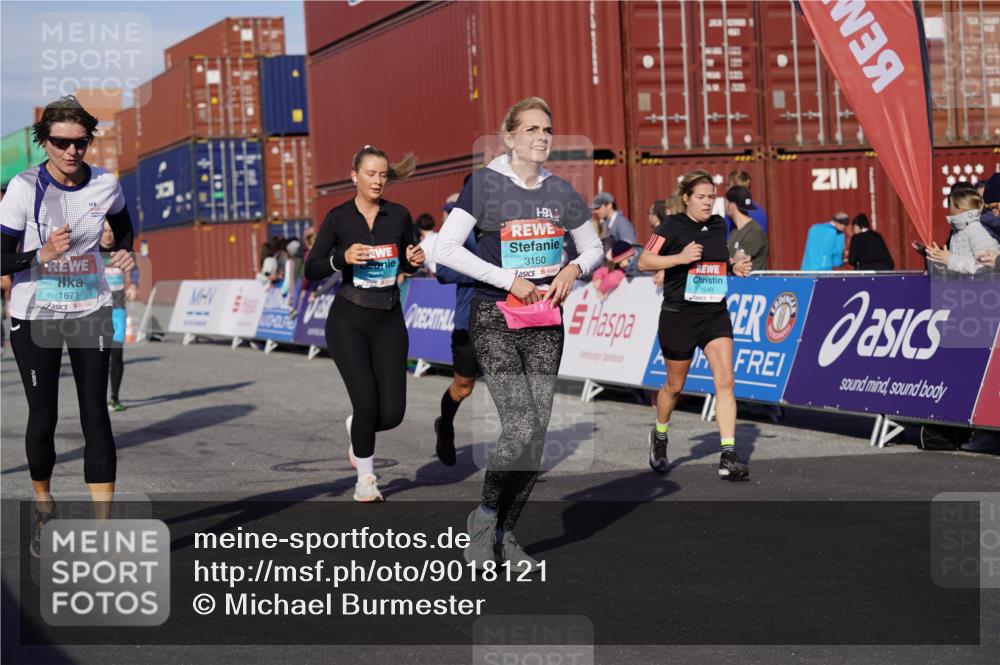 03.10.2025 - Köhlbrandbrückenlauf Michael Burmester http://msf.ph/oto/9018121 03.10.2025 10:17:48 Ziel 1164, 1634, 1649, 1659, 1671, 1695, 1831, 2270, 2372, 2376, 2499, 2670, 2905, 3150, 3156, 3468 meine-sportfotos.de