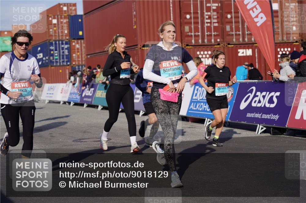03.10.2025 - Köhlbrandbrückenlauf Michael Burmester http://msf.ph/oto/9018129 03.10.2025 10:17:49 Ziel 1164, 1634, 1649, 1659, 1671, 1695, 1831, 2270, 2372, 2376, 2499, 2670, 2905, 3017, 3150, 3156, 3468 meine-sportfotos.de