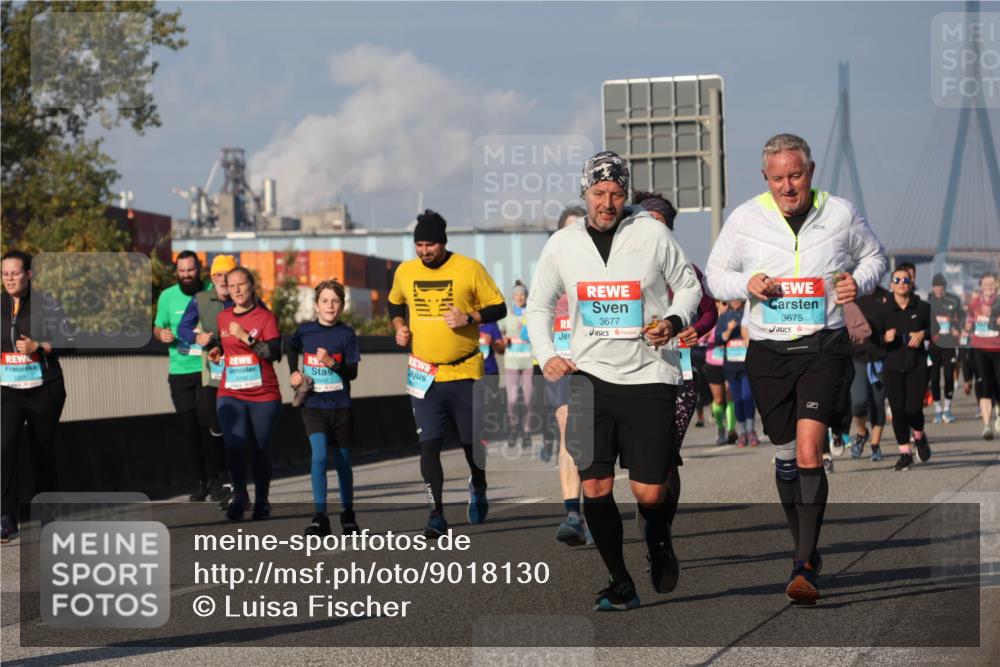 03.10.2025 - Köhlbrandbrückenlauf Luisa Fischer http://msf.ph/oto/9018130 03.10.2025 11:06:07 Position 3 1825, 3677, 3675 meine-sportfotos.de